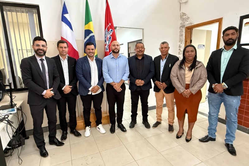 Foto: Divulgação - Vereadores de Guaratinga realizam visita institucional ao novo juiz da Comarca