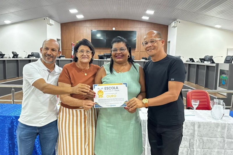 Foto: Divulgação - Prêmio Escola Destaque 2025 valoriza estudantes de escolas municipais de Eunápolis