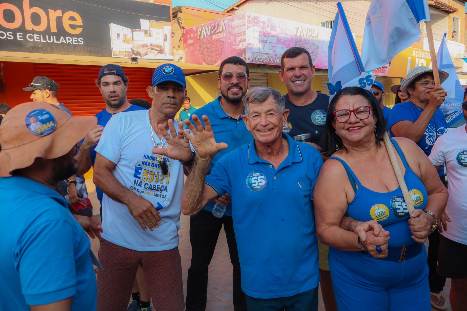 Ao lado de Francisqueto, Ricardo Flauzino e Z Sossai realizam 1 carreata da campanha - (Foto: Divulgao)