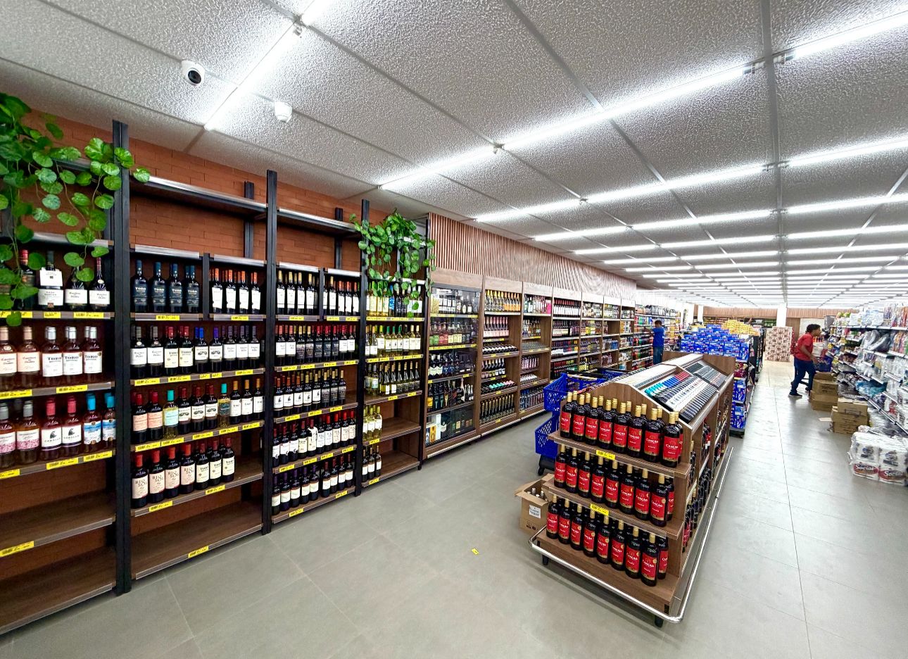 Cabrália Supermercados reinaugura loja em Itabela com nova estrutura, ofertas especiais e programação festiva. Cabrália Supermercados reinaugura loja em Itabela com nova estrutura, ofertas especiais e programação festiva.