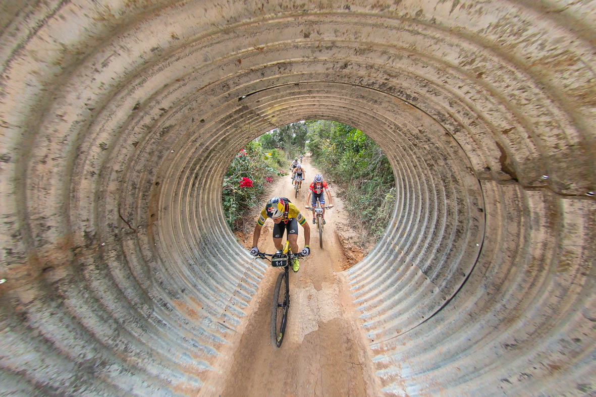 O atual campeo mundial de Maratona MTB conquistou a stima e ltima etapa e consolidou seu terceiro ttulo na prova.