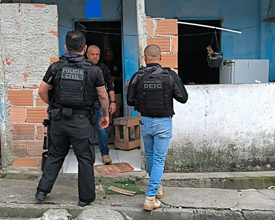 Pol�cia deflagra opera��o contra o tr�fico de drogas em Trancoso e prende dois suspeitos