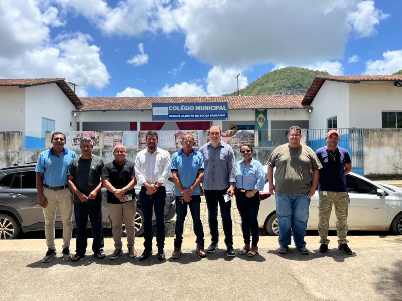 Prefeito Ricardo Flauzino autoriza reforma do Col�gio Carlos Alberto Parracho em Montinho