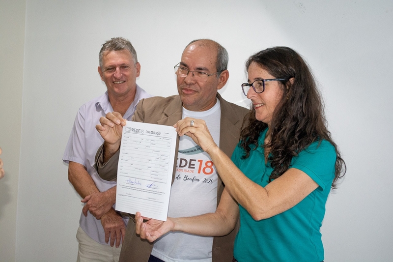 Bell Checon lana oficialmente pr-candidatura  prefeita de Eunpolis. (Foto: Divulgao)