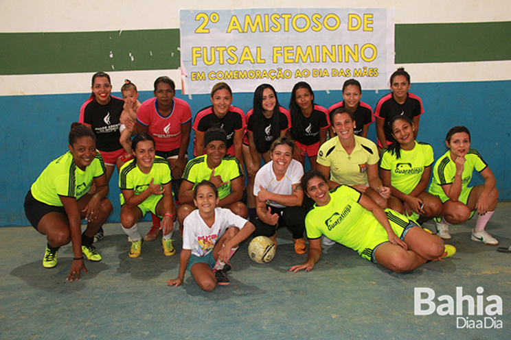 Equipe feminina de futsal realiza amistoso em Guaratinga. (Foto: Alex Barbosa/BAHIA DIA A DIA)