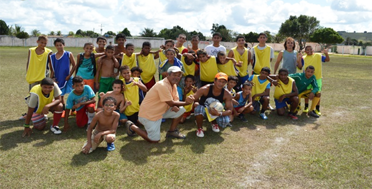 Associao realiza prtica de esporte para jovens como prtica de incluso social