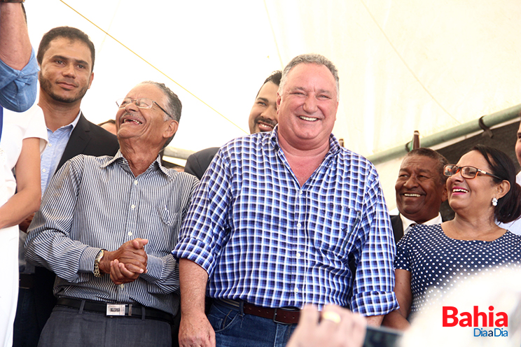 Deputado Federal Ronaldo Carletto foi alvo de diversos elogios em Guaratinga. (Foto: Alex Gonalves/BAHIA DIA A DIA)