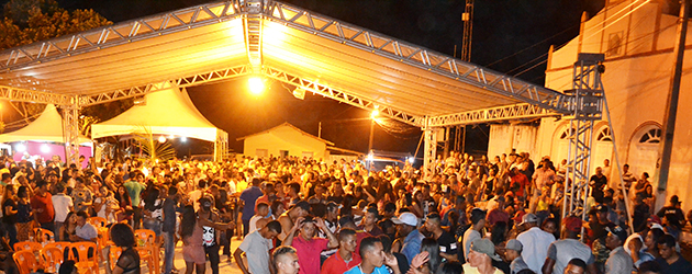 O evento contou com shows de John Alves, Carlos Aguiar, Thales Almeida, Csar Melo e Fabiano Arajo. (Foto: Divulgao)