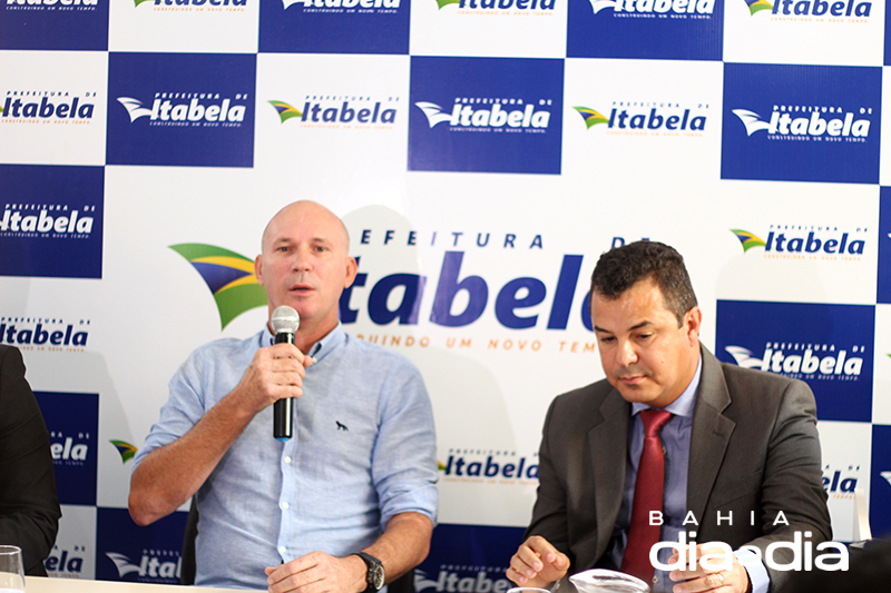 Prefeito Luciano Francisqueto destacou que seu desejo era que os professores tambm fossem contemplados com o dinheiro do precatrio. (Foto: Joziel Costa/BAHIA DIA A DIA)