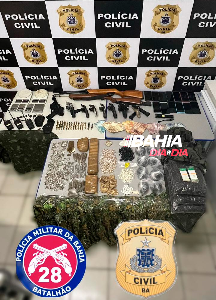 Drogas e armas são apreendidas durante Operação Desarticula em Itabela. (Foto: Divulgação) Drogas e armas são apreendidas durante Operação Desarticula em Itabela. (Foto: Divulgação)