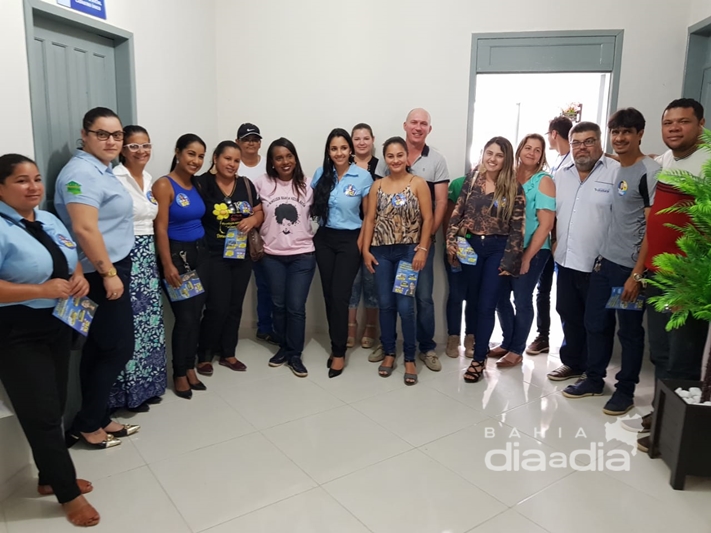 Tia Eron, aproveitou a oportunidade para conhecer a recm-reinaugurada Secretaria de Assistncia Social. (Foto: Alex Gonalves/BAHIA DIA A DIA)