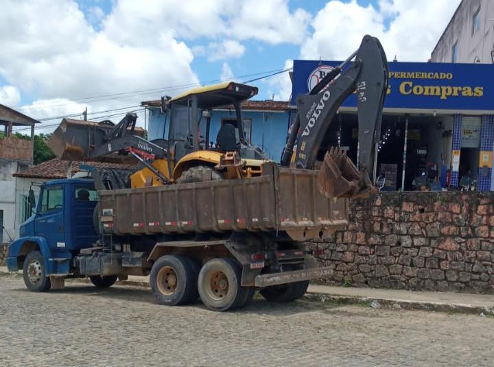 Guaratinga: prefeitura contrata mais mquinas e intensifica manutenes e reparos de estradas vicinais. (Foto: Divulgao)