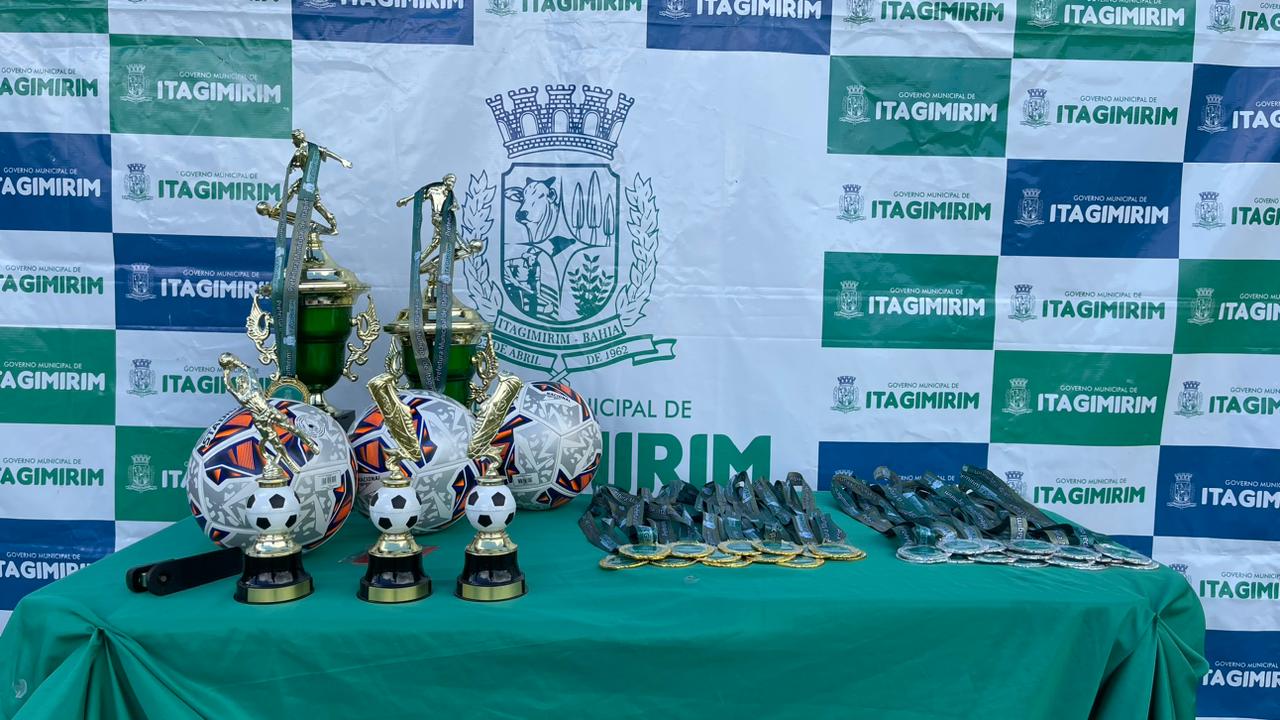 Rodada de abertura da 1 Copa Carlito de Futebol movimenta o distrito de Unio Baiana em Itagimirim. (Foto: Divulgao)