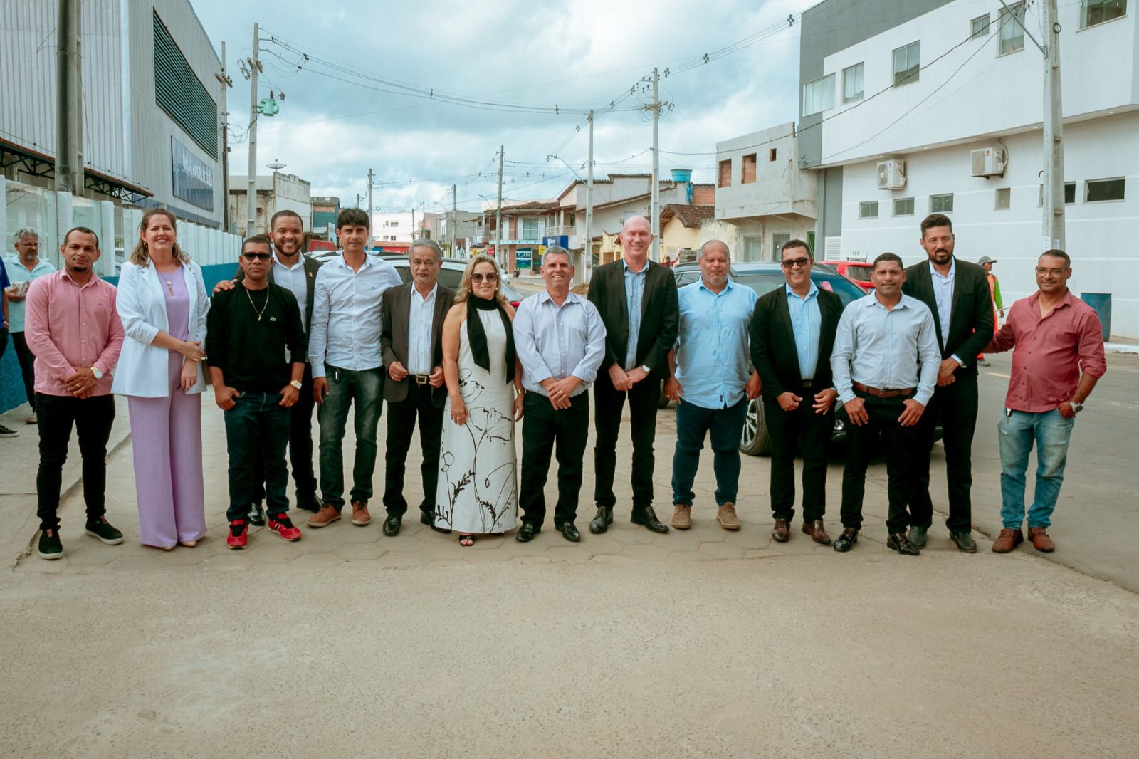 Prefeito Francisqueto inaugura obras no aniversrio de 34 anos de Itabela. (Foto: Divulgao)