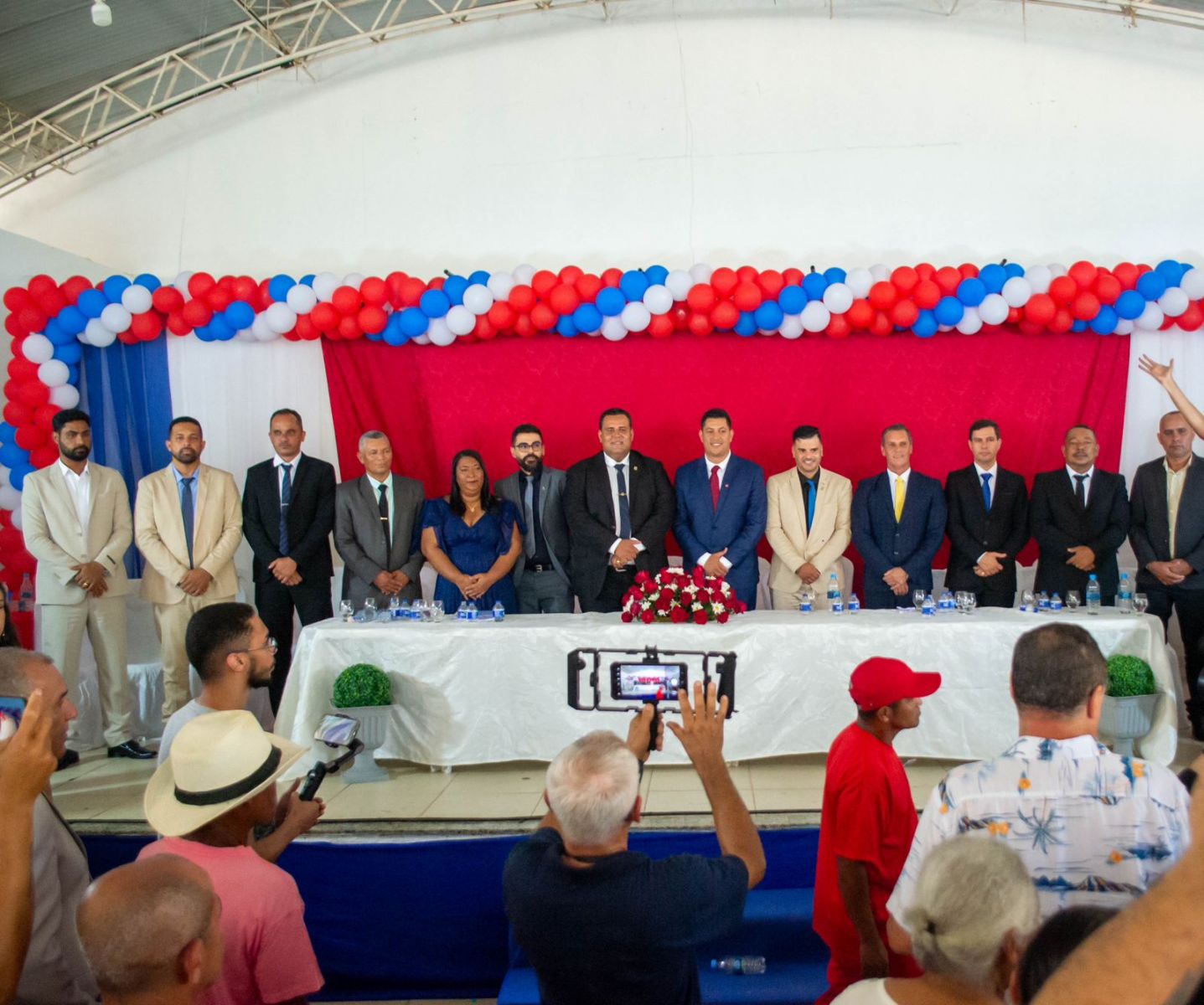 Unio marca eleio de Paulo Chiclete como presidente da Cmara de Guaratinga. (Foto: Divulgao)