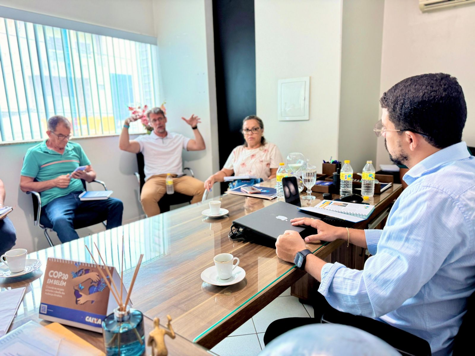 Prefeito Ricardo Flauzino realiza reunio emergencial para preveno de chuvas em Itabela. (Foto: Divulgao)