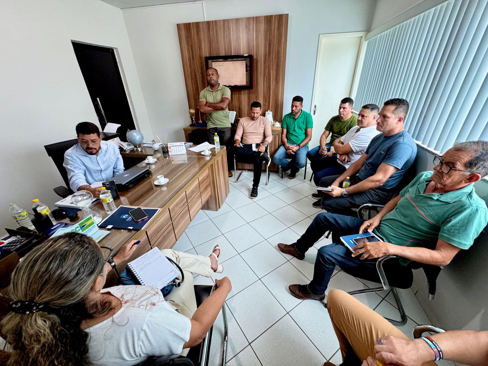 Prefeito Ricardo Flauzino realiza reunio emergencial para preveno de chuvas em Itabela. (Foto: Divulgao)