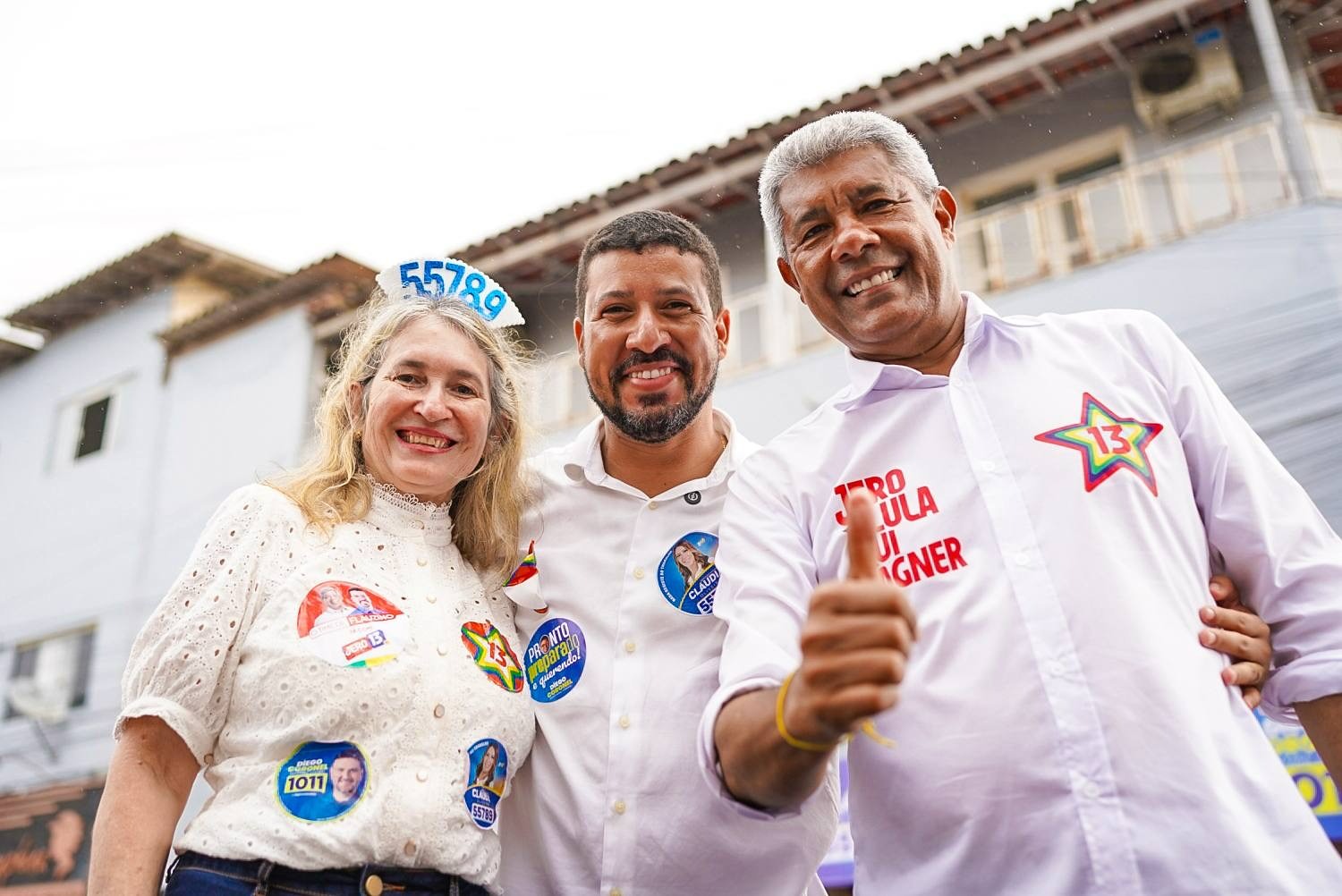 Prefeito Flauzino realiza mega carreata com Jerônimo, Rui, Cláudia e leva multidão às ruas de Itabela Prefeito Flauzino realiza mega carreata com Jerônimo, Rui, Cláudia e leva multidão às ruas de Itabela