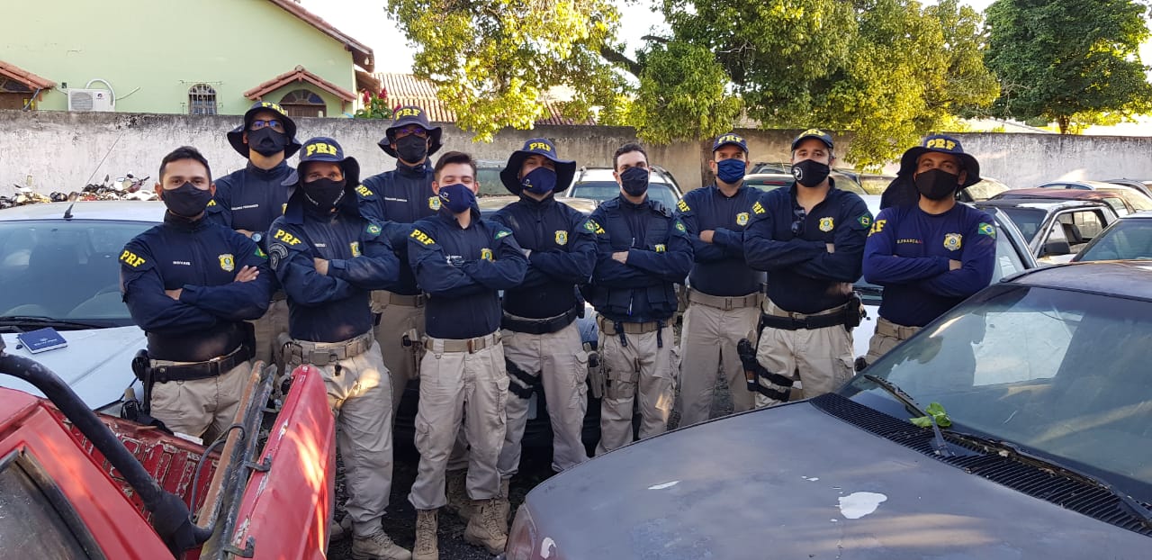 A ao que teve a participao de agentes da delegacia de Eunpolis, localizada no Km 720 da BR 101. (Foto: Divulgao/PRF)