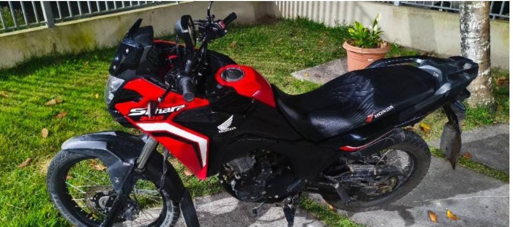 PM prende dupla com arma de fogo e moto adulterada em Eunápolis PM prende dupla com arma de fogo e moto adulterada em Eunápolis