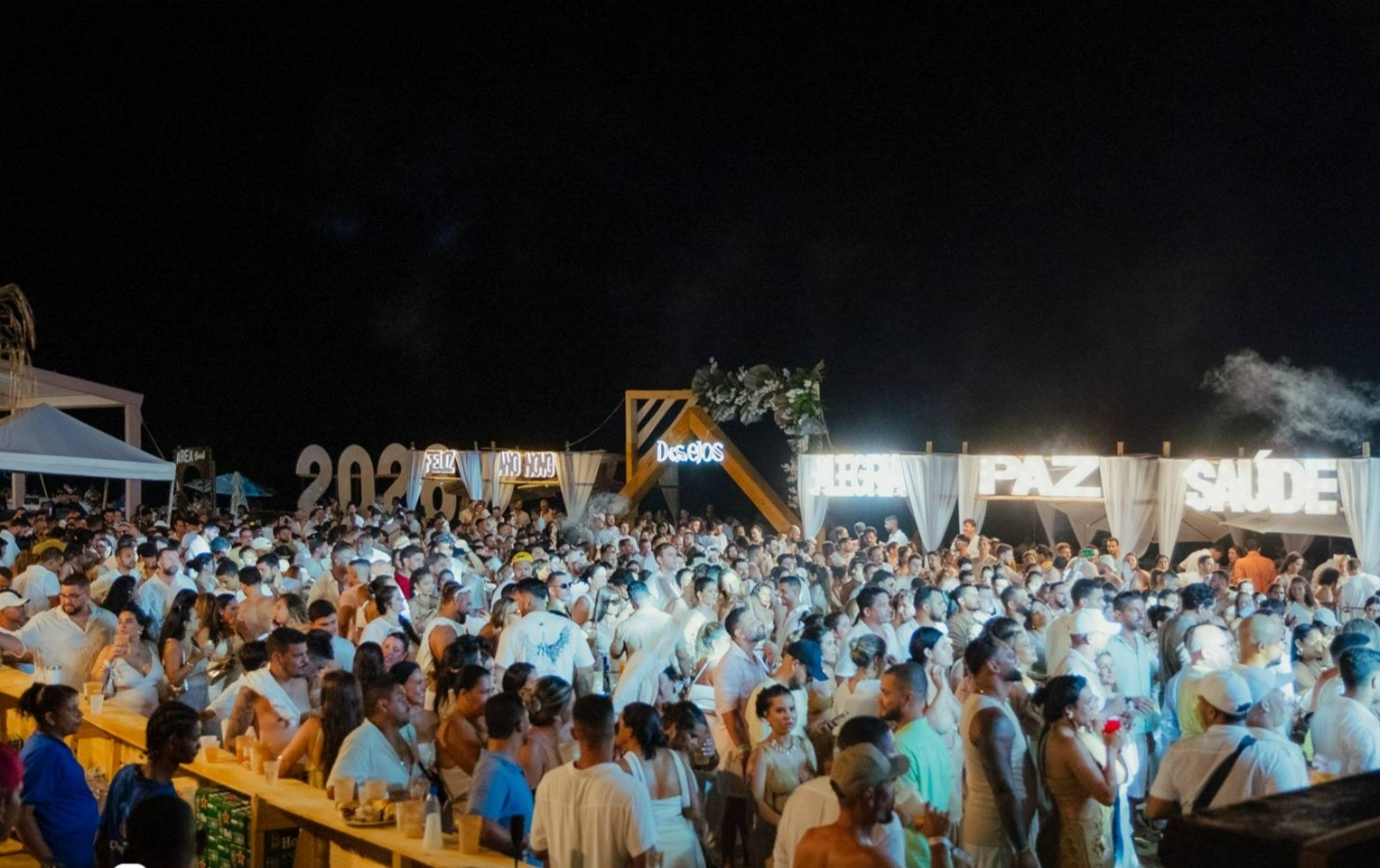 R�veillon Desejos 2026 na �rea Beach foi sucesso absoluto e 2027 promete ainda mais