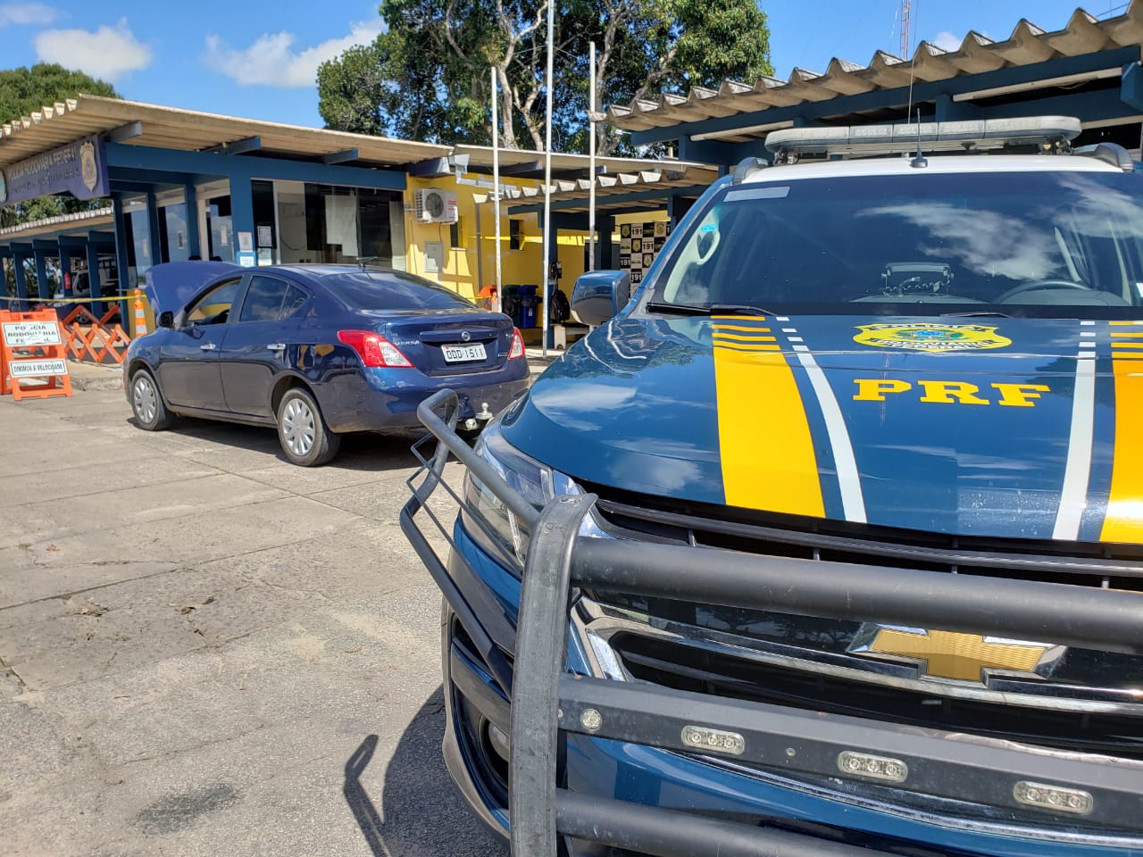 O veculo Nissan/Versa era conduzido por um homem de 37 anos. (Foto: Divulgao/PRF)