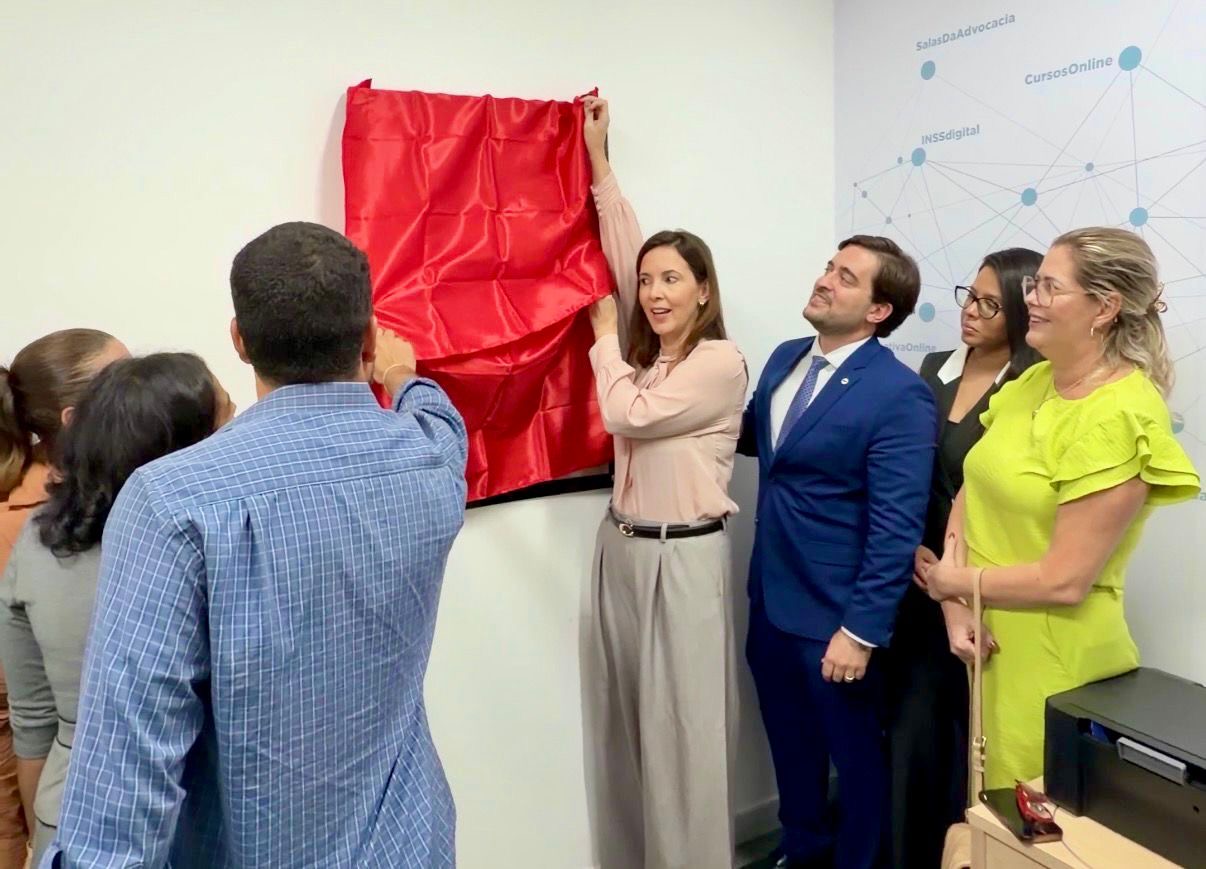 Prefeito Ricardo Flauzino participa da reinaugura��o da Sala da OAB em Itabela