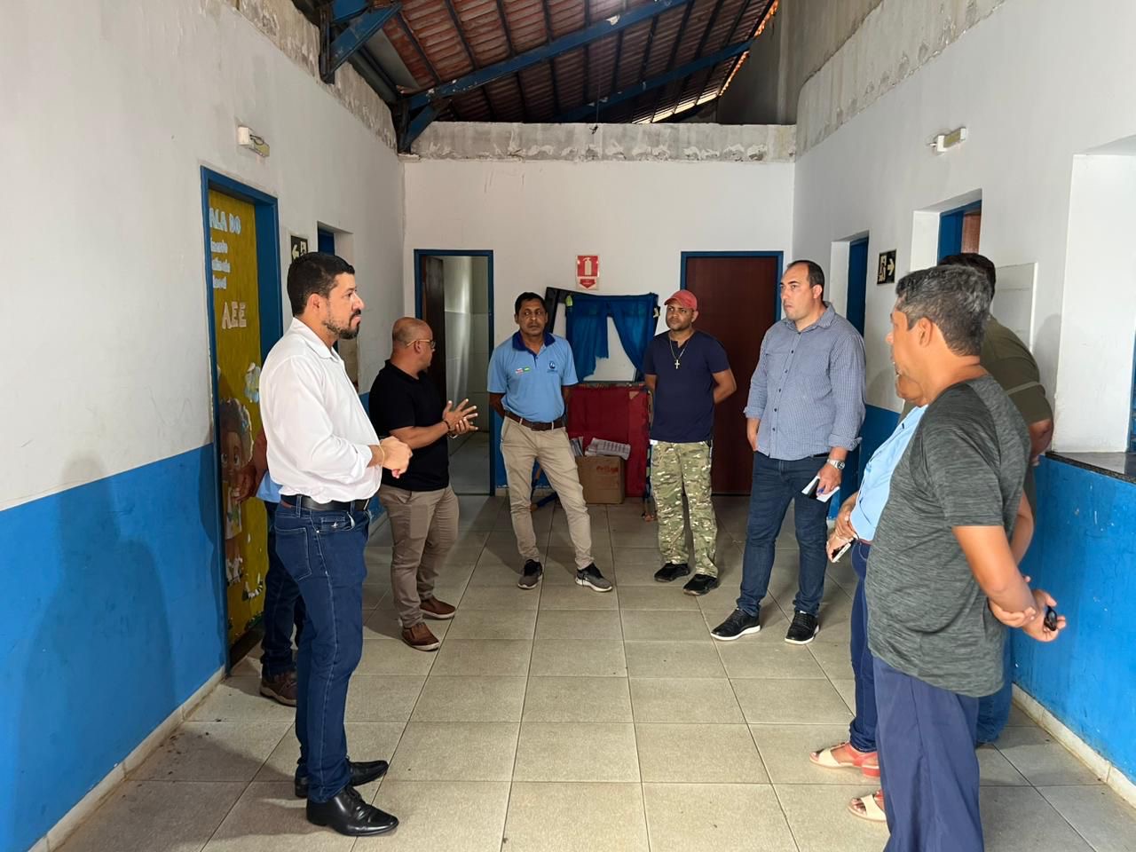 Prefeito Ricardo Flauzino autoriza reforma do Col�gio Carlos Alberto Parracho em Montinho