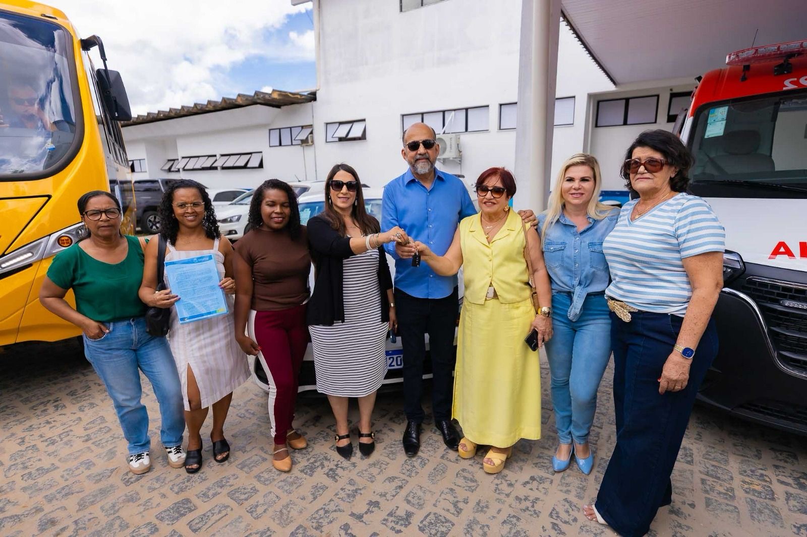 HGE em novo patamar: Rob�rio entrega tom�grafo, sala de medica��o e Enfermaria; SAMU, Educa��o e Assist�ncia Social recebem novos ve�culos