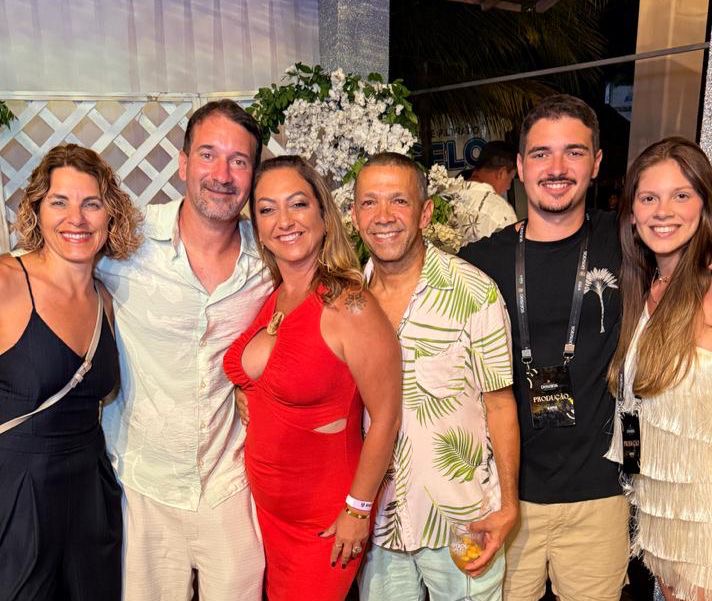 R�veillon Desejos come�a em grande estilo na Cabana �rea Beach em Porto Seguro