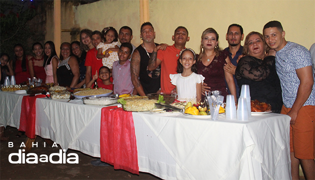 Comemorao que j  tradicional, contou com mesa farta com cardpio variado. (Foto: Joziel Costa)