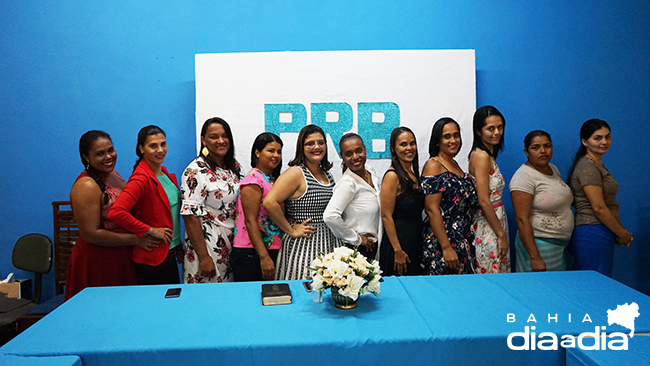 Diretoria do PRB em Guaratinga, que tem como presidente a servidora pblica Sria Mota,  composta por 10 mulheres. (Foto: BAHIA DIA A DIA)