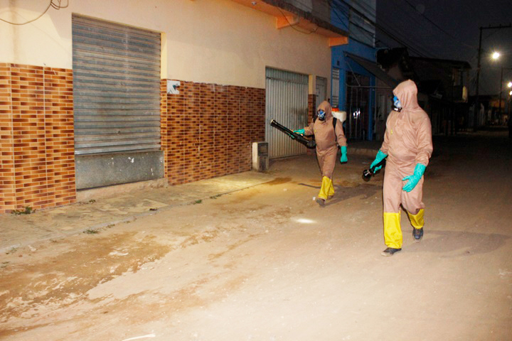 Prefeitura, por meio da Vigilncia Epidemiolgica, est realizando um bloqueio qumico em diversos pontos da cidade. (Foto: Divulgao)