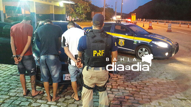 Fugitivos foram abordados em uma Blitz na BR-101. (Foto: Divulgao/PRF)