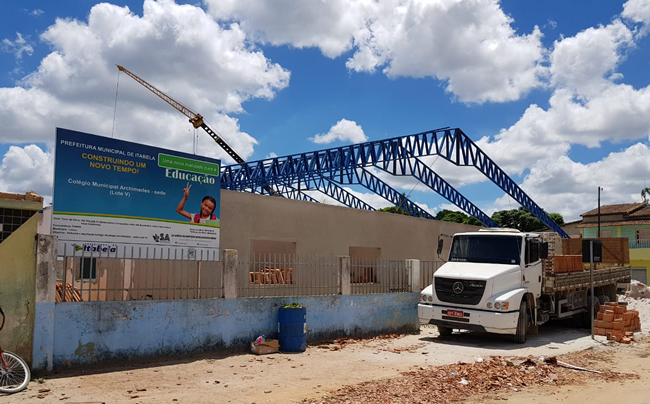 Reformas abrange todos os colgios municipais na cidade. (Foto: Alex Gonalves/BAHIA DIA A DIA)