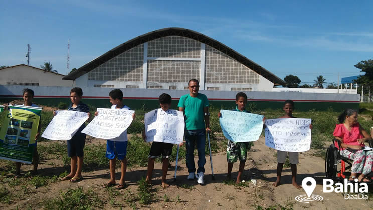 Associao dos deficientes de Porto Seguro precisa de ajuda para construo de uma sede. (Foto: BAHIA DIA A DIA )