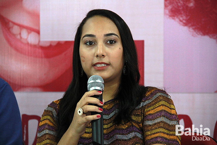 Homenagem foi realizada pela sec. de assistncia Social, Larissa Oliveira. (Foto: Alex Barbosa/BAHIA DIA A DIA)