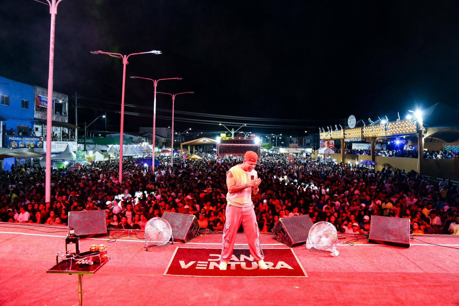 2 noite da Festa do Caf  marcada por mistura de ritmos em Itabela - (Fotos: Elder Freitas)