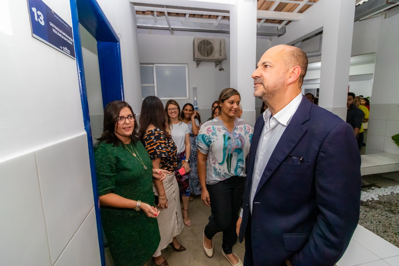 Prefeito Robrio Oliveira entregou unidade moderna para a populao. (Foto: Divulgao)