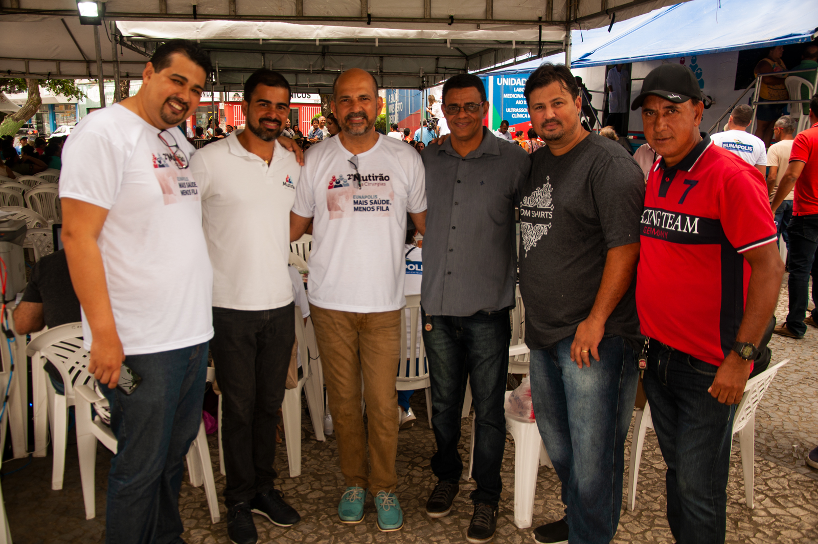 Prefeito Robrio Oliveira acompanhou o inicio da ao. (Foto: Divulgao)