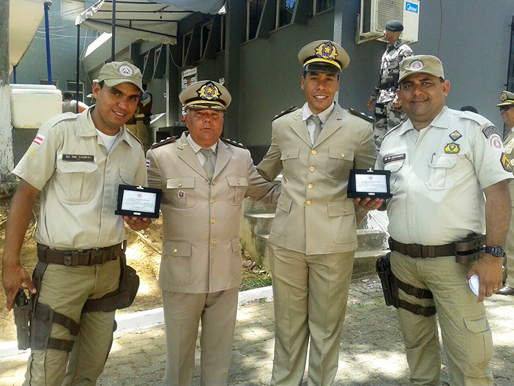 Militares do 4 peloto de Itabela so homenageados em solenidade dos 192 da PMBA 